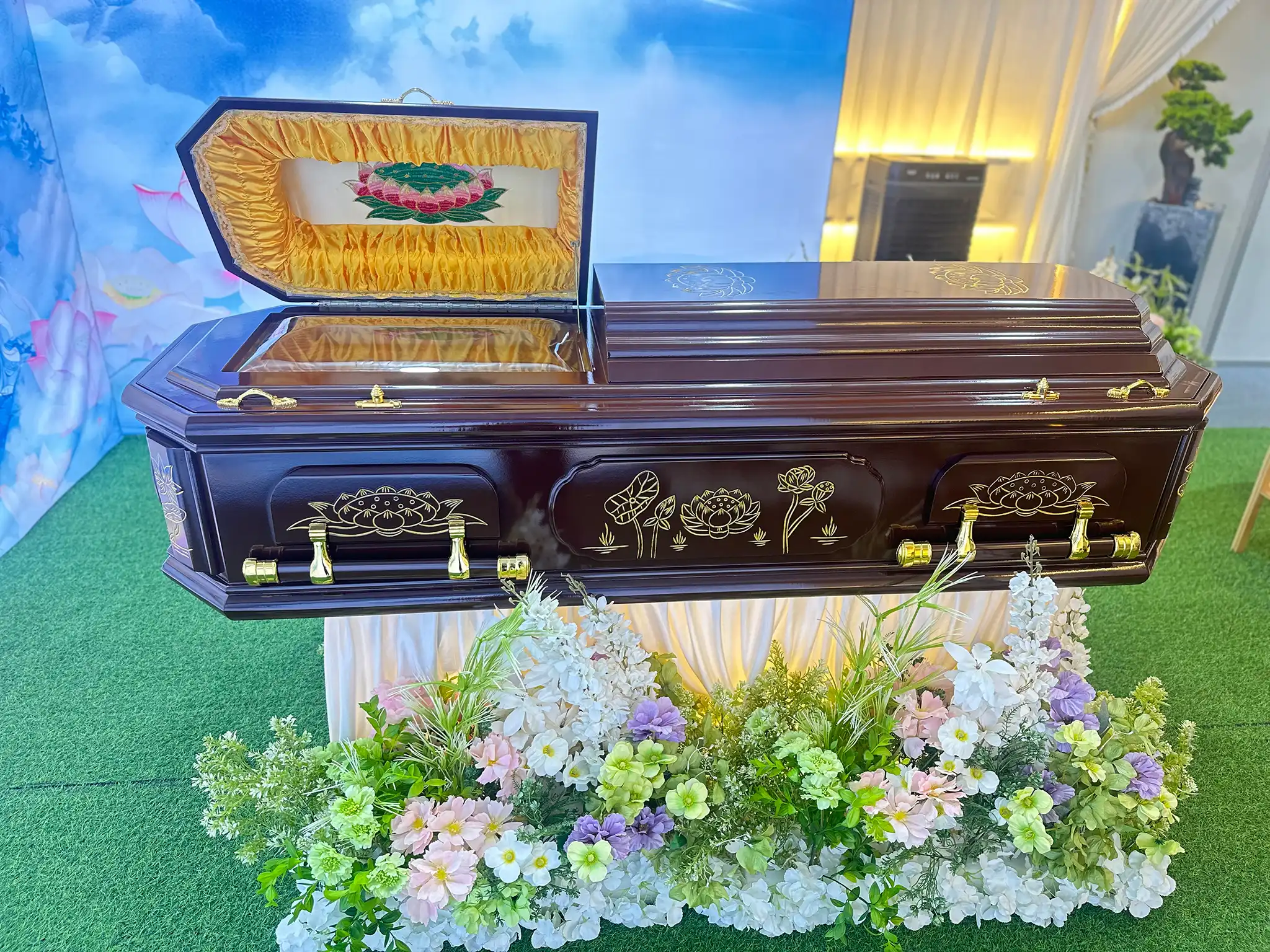 Nirvana Memorial Garden - Buddhist Funeral Services - Coffin